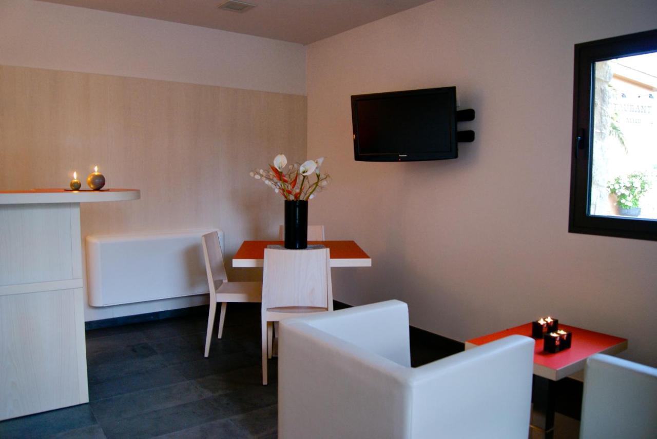 Restaurante Y Alojamiento Can Mach Guest house 2*
